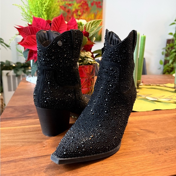 Xti Black Rhinestone Ankle Cowboy Boots Size 38 - Picture 2 of 6